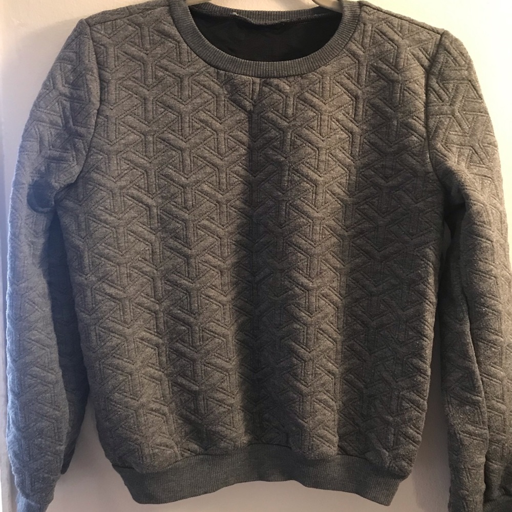 Grey Quilted Pattern pull over sweater